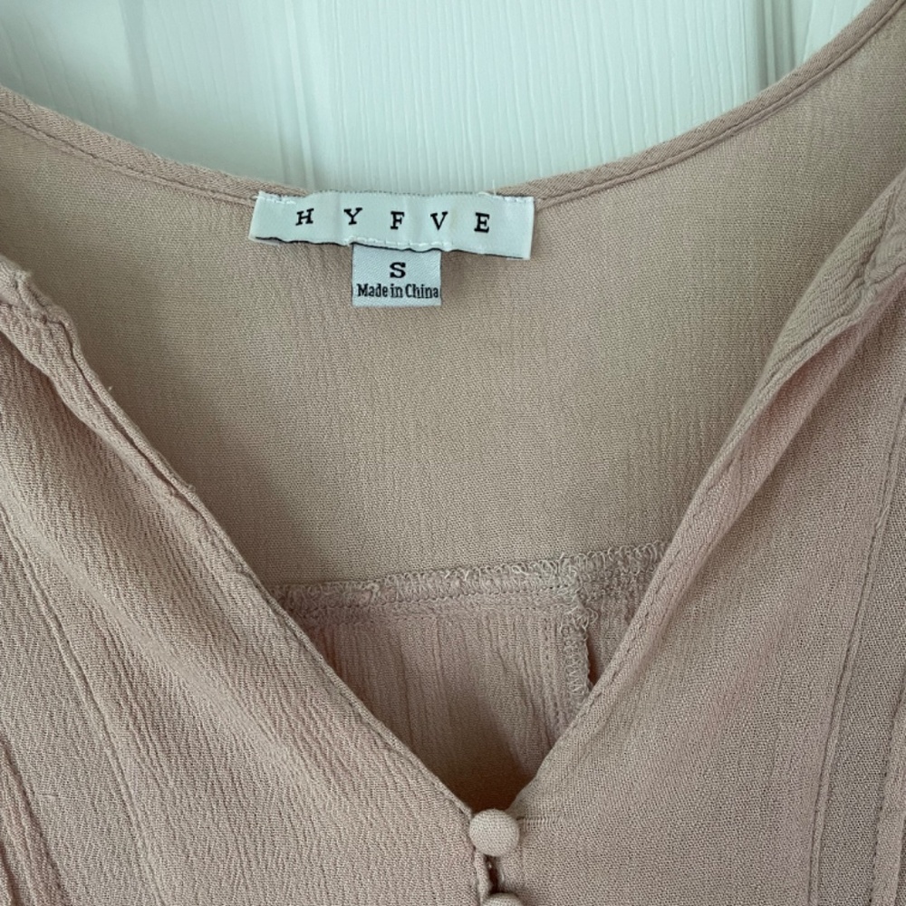 Cropped ruffled top - Picture 2 of 2